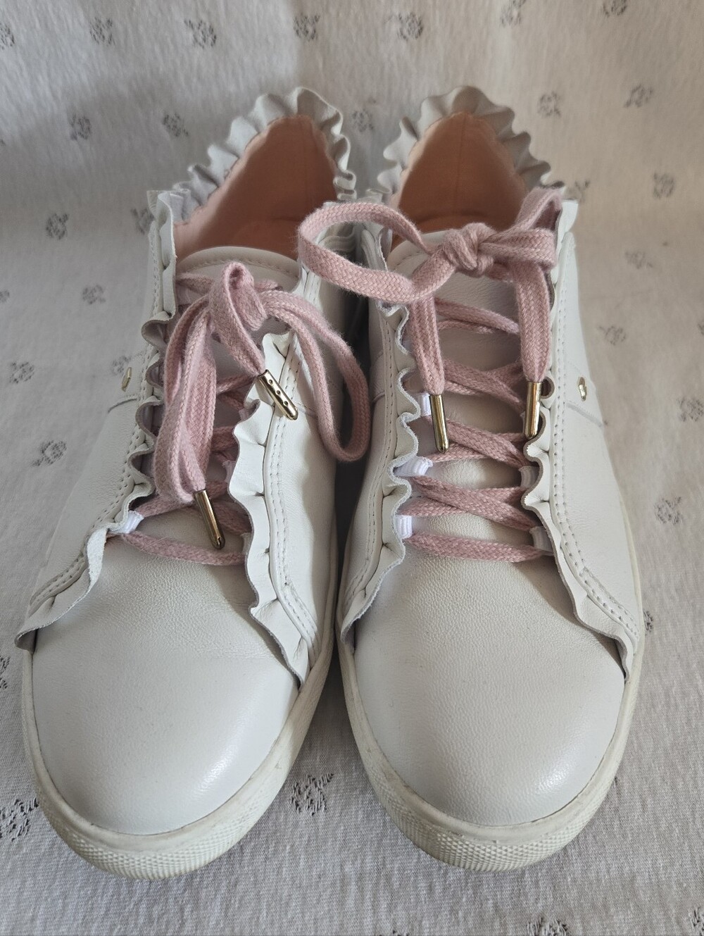 kate spade Lysa White Leather Ruffle Sneakers with Pink Laces Size 8.5 - Picture 3 of 6